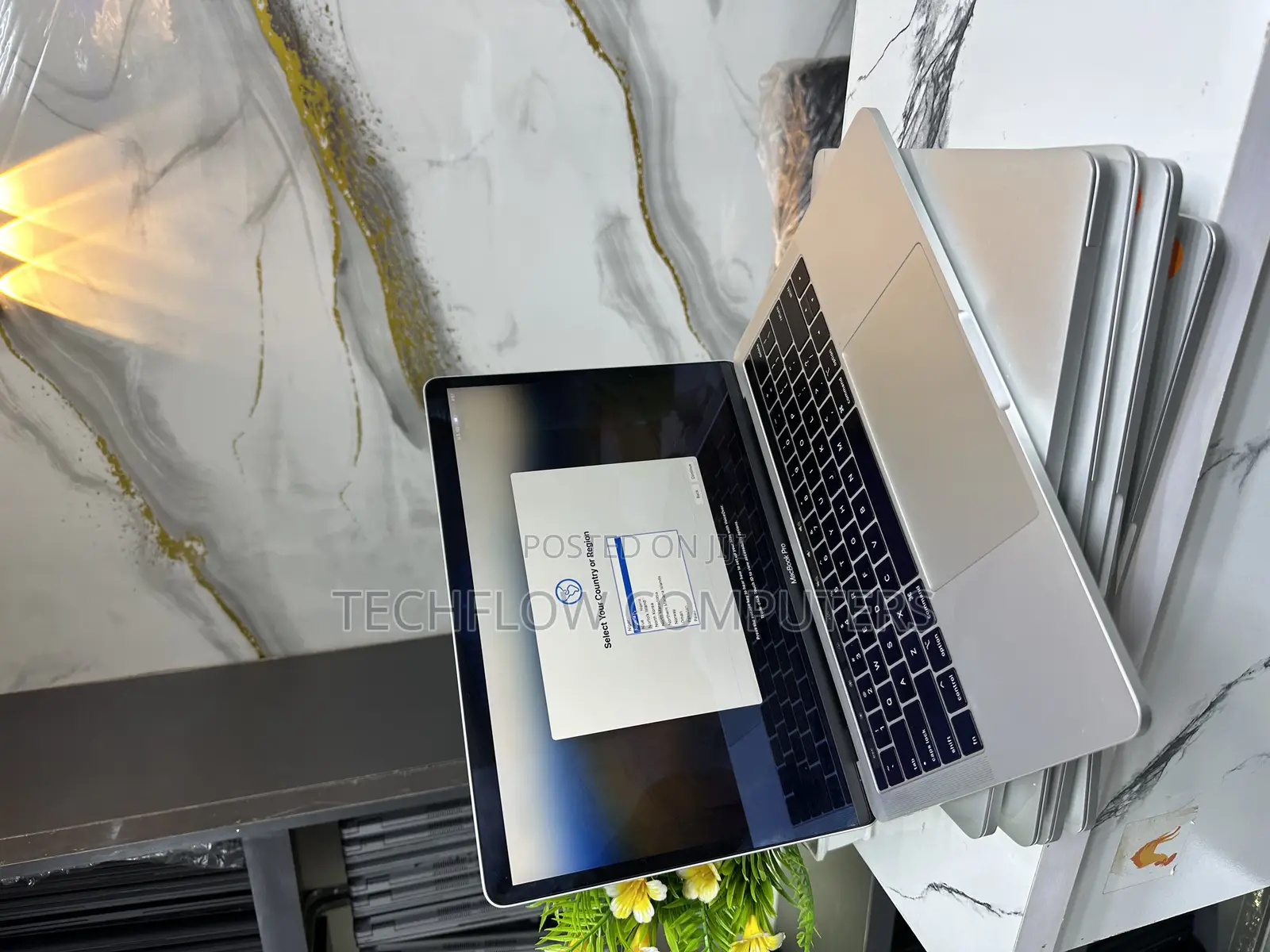 Laptop Apple MacBook 2018 16GB Intel Core I7 SSD 512GB
