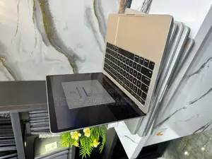 Laptop Apple MacBook 2018 16GB Intel Core I7 SSD 512GB