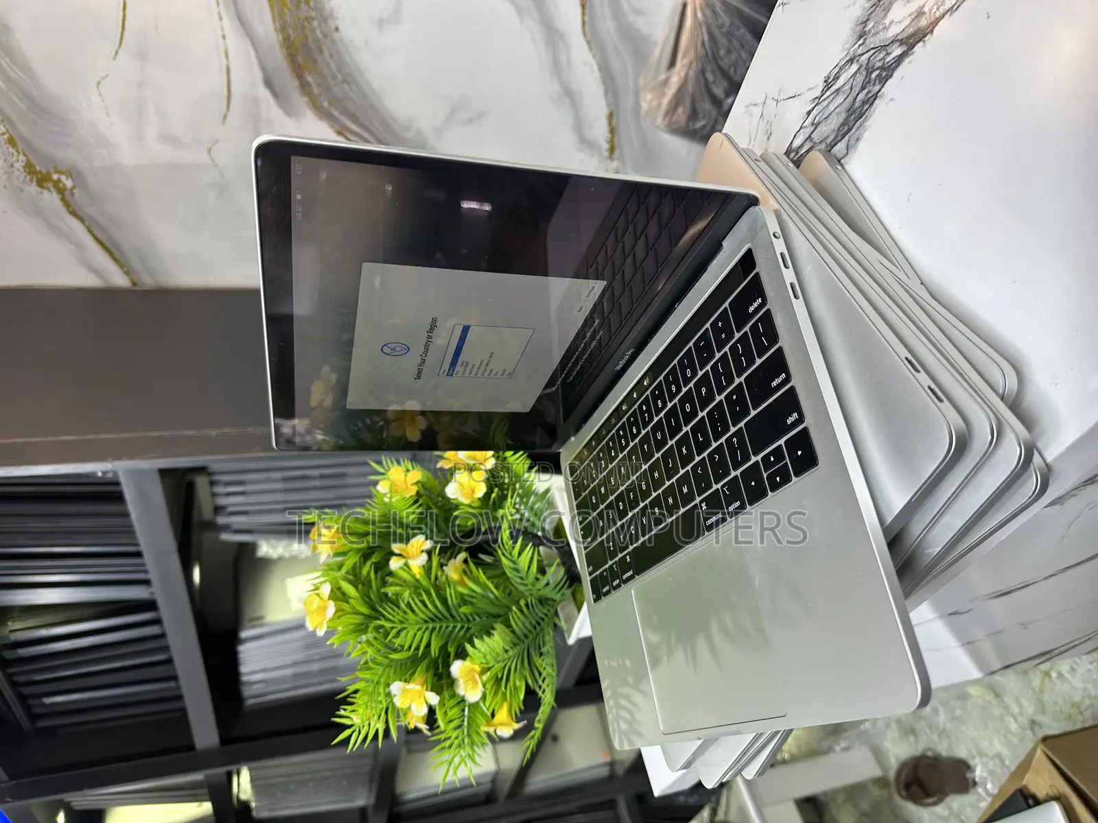 Laptop Apple MacBook 2018 16GB Intel Core I7 SSD 512GB