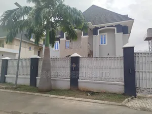 6bdrm Duplex in Apo for rent