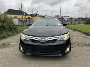 Toyota Camry XLE V6 4dr Sedan (3.5L 6cyl 6A) 2013 Black