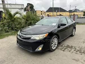 Toyota Camry XLE V6 4dr Sedan (3.5L 6cyl 6A) 2013 Black