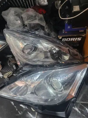 Lexus Is250 Headlight
