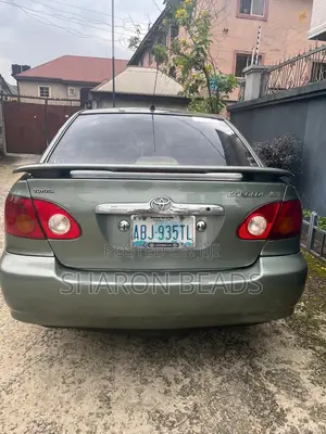 Toyota Corolla 2005 Green