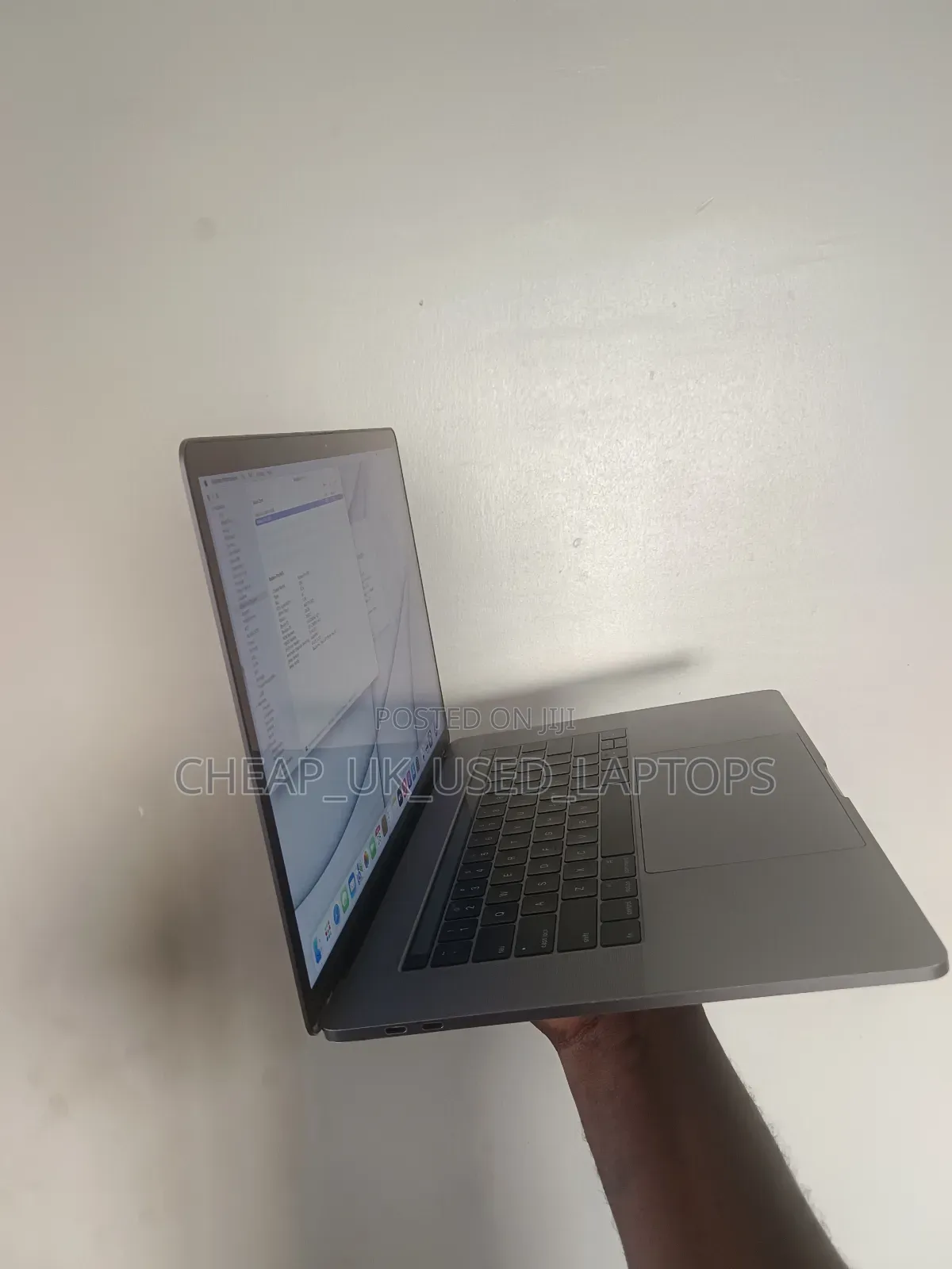 Laptop Apple MacBook Pro 2017 16GB Intel Core I7 SSD 256GB