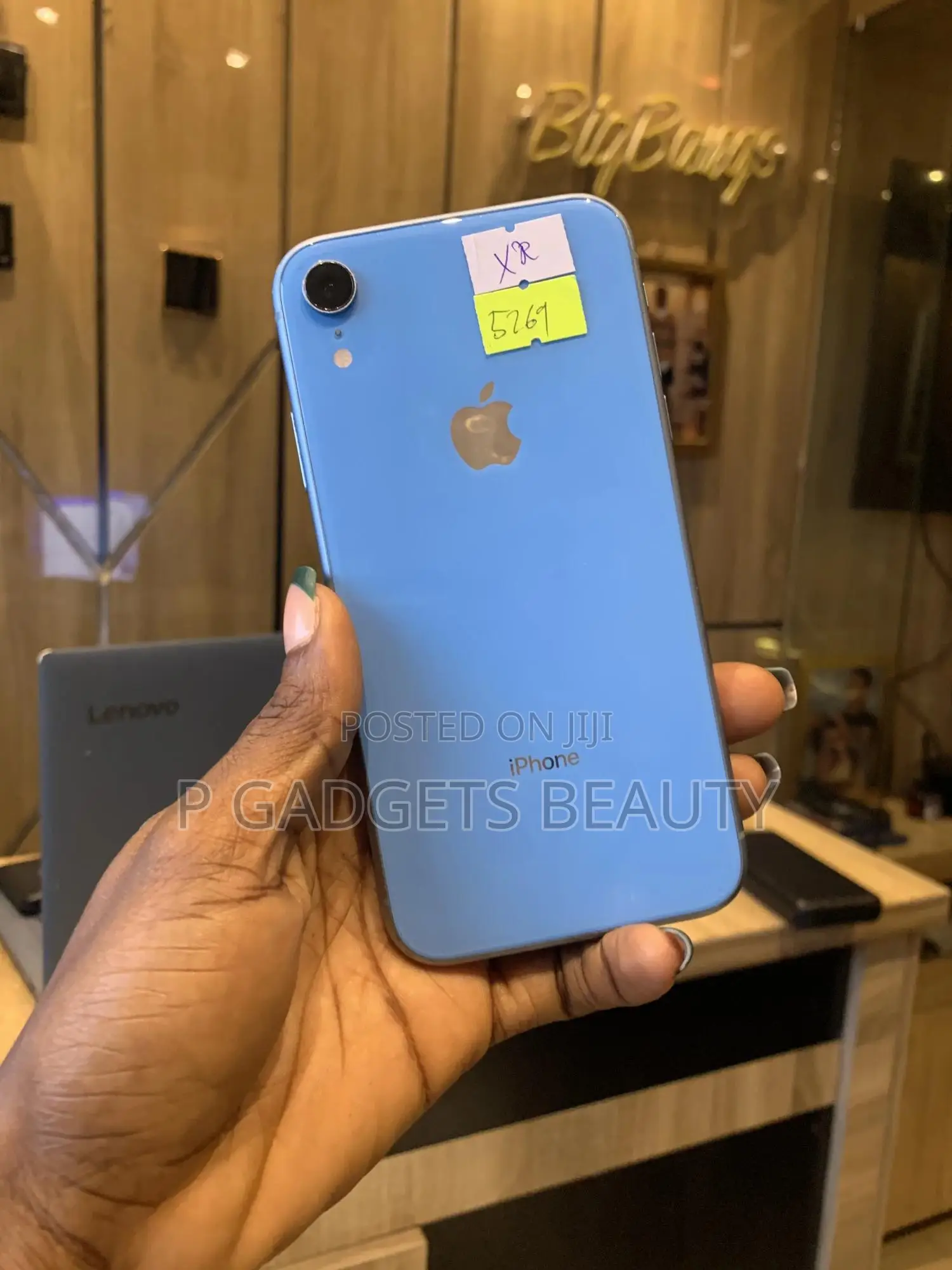 Apple iPhone XR 64 GB