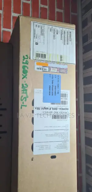 Cisco Catalyst Ws-C2960x-24ts-L, 24-Port Gigabit Switch