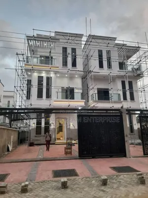 5bdrm House in Lekki for sale