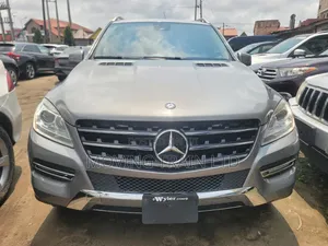 Mercedes-Benz M Class ML350 4MATIC 4dr SUV AWD (3.5L 6cyl 7A) 2015 Gray
