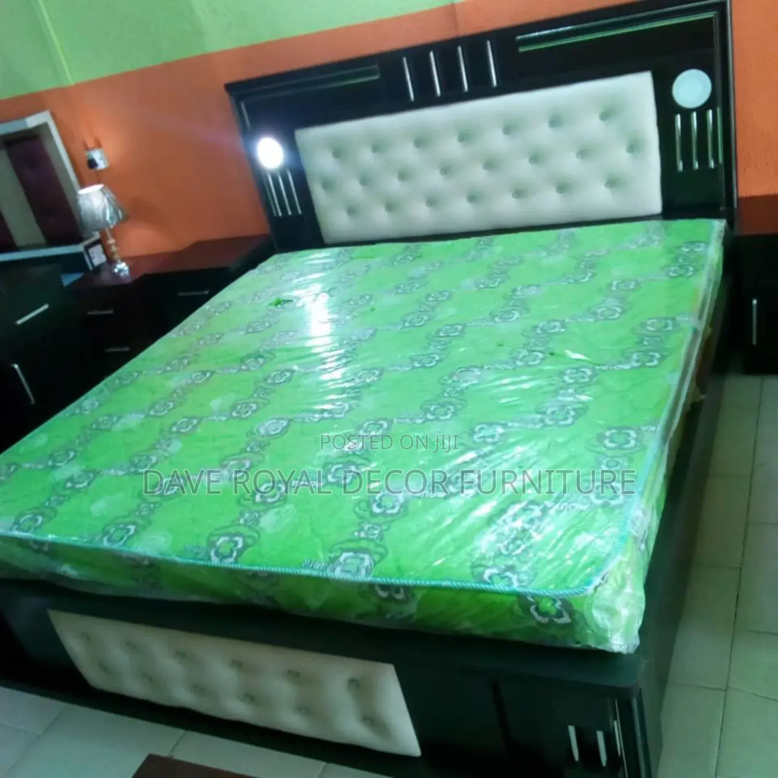 Quality 6x6 Bed With Two Bedsides