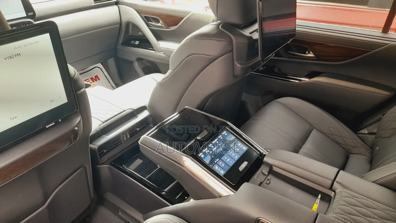 Lexus LX 2024 Green