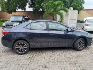 Toyota Corolla XSE (1.8L 4cyl 2A) 2019 Blue
