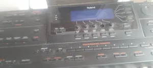 Roland Keyboard G-800 Arranger Workstation 64-Voice Polyphony Uk Used