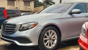 Mercedes-Benz E300 2018 Blue