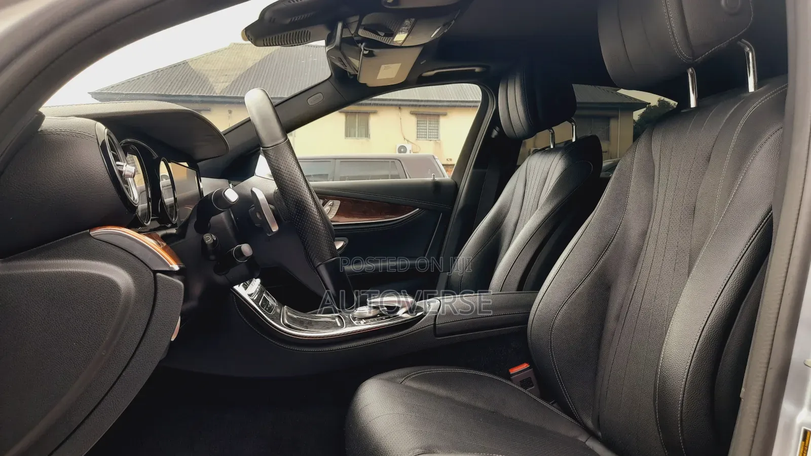 Mercedes-Benz E300 2018 Blue