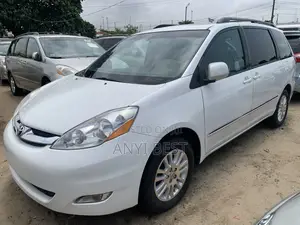 Toyota Sienna 2008 White