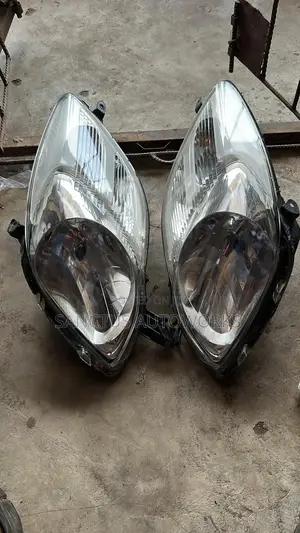 Headlight Yaris 2010 Hatchback