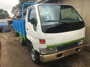 Toyota Dyna 100 New Model Face Normal Hand
