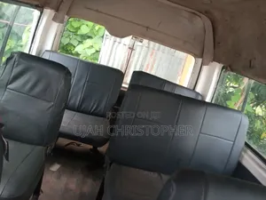 Toyota HiAce 2013 White