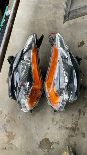 Headlight Mitsubishi L200 2014