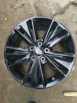Toyota Camry 17 Rim Follow Come 2015
