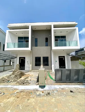 4bdrm Duplex in Lekki Phase 2 for sale