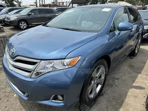 Toyota Venza V6 AWD 2011 Blue