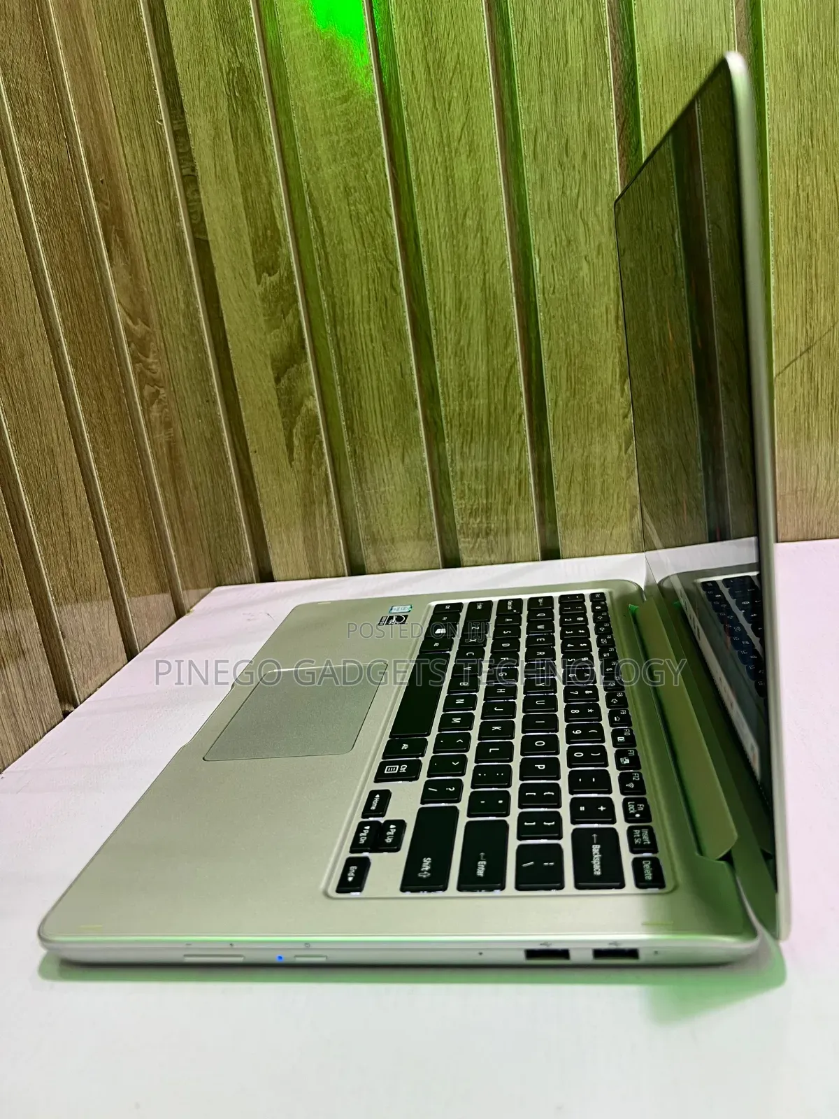 Laptop Samsung NP740U3E 8GB Intel Core I5 SSD 256GB