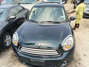 Mini Cooper 2017 Blue