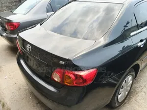 Toyota Corolla LE 4dr Sedan (1.8L 4cyl 4A) 2010 Black