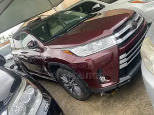 Toyota Highlander 2018 Red