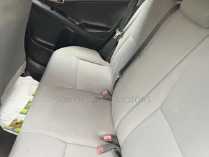 Toyota Yaris Base Hatchback 5dr 2010 Orange
