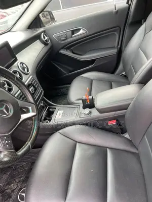 Mercedes-Benz GLA 250 2016 Black