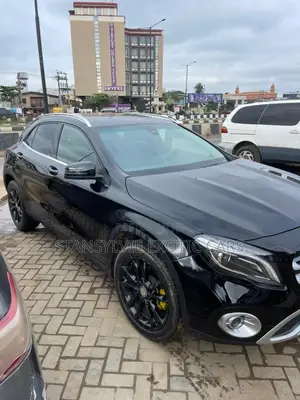 Mercedes-Benz GLA 250 2016 Black
