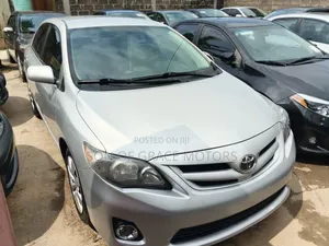 Toyota Corolla LE 4dr Sedan (1.8L 4cyl 4A) 2012 Silver