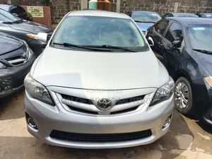 Toyota Corolla LE 4dr Sedan (1.8L 4cyl 4A) 2012 Silver