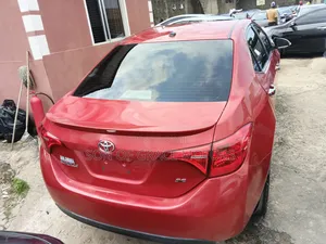 Toyota Corolla SE (1.8L 4cyl 2A) 2019 Red