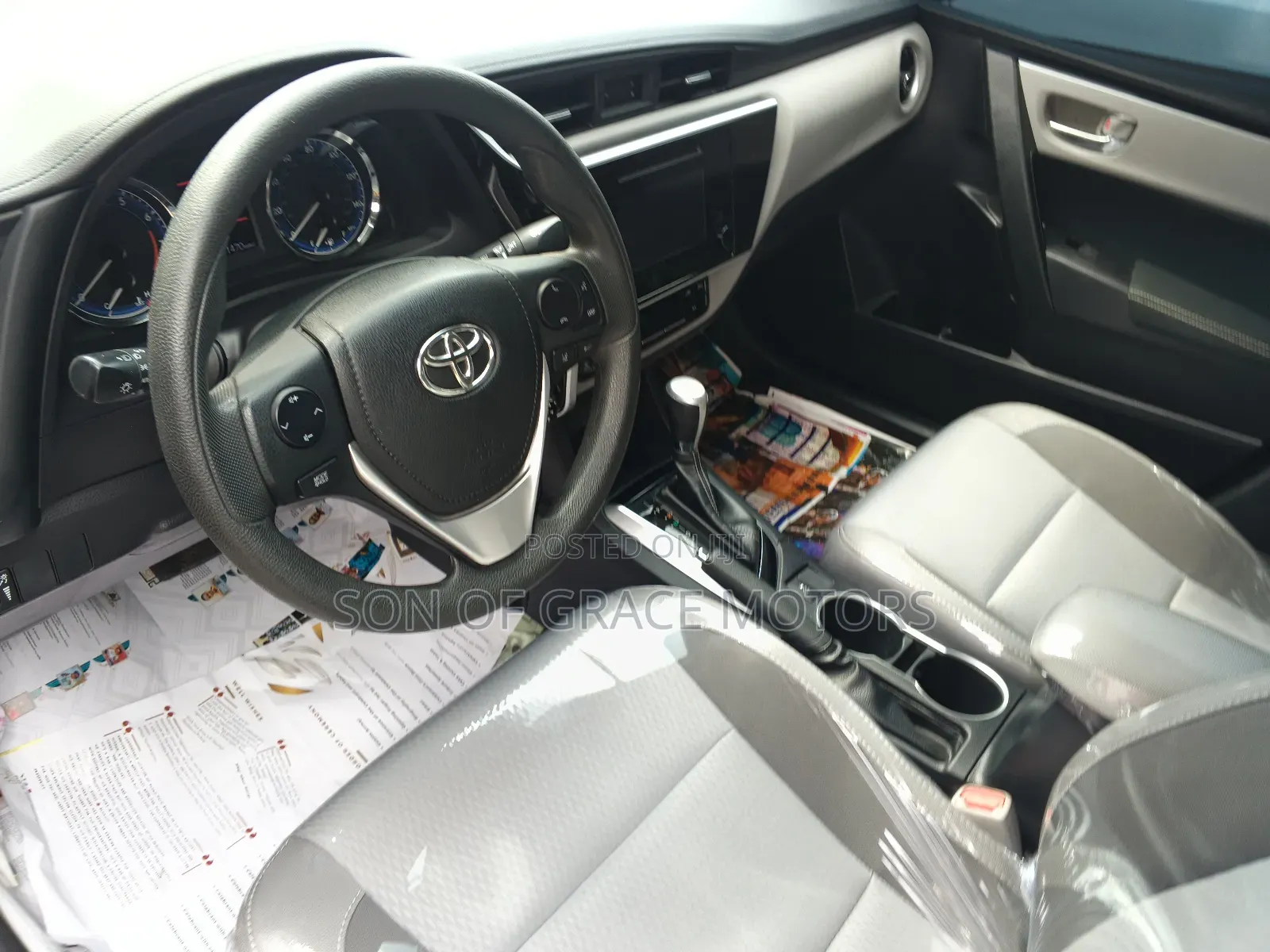 Toyota Corolla LE 2020 Silver