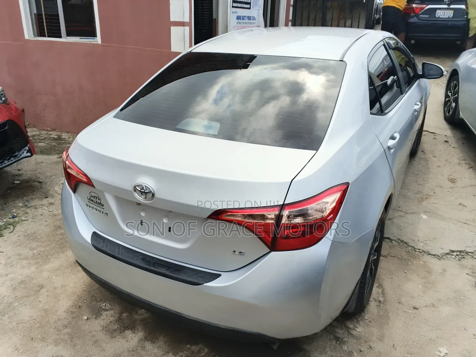 Toyota Corolla LE 2020 Silver
