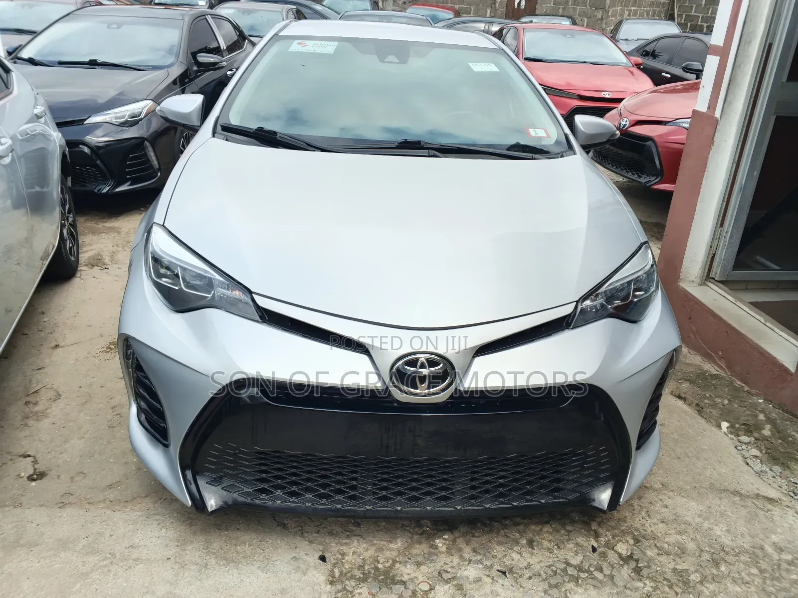 Toyota Corolla LE 2020 Silver