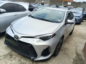 Toyota Corolla LE 2020 Silver