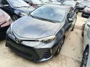 Toyota Corolla LE Eco (1.8L 4cyl 2A) 2018 Blue