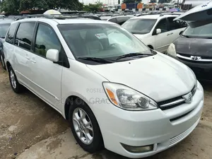 Toyota Sienna XLE Limited AWD 2006 White