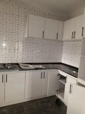 3bdrm Apartment in Ologuneru for rent