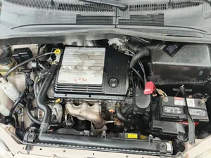 Toyota Sienna LE 2003 Gold