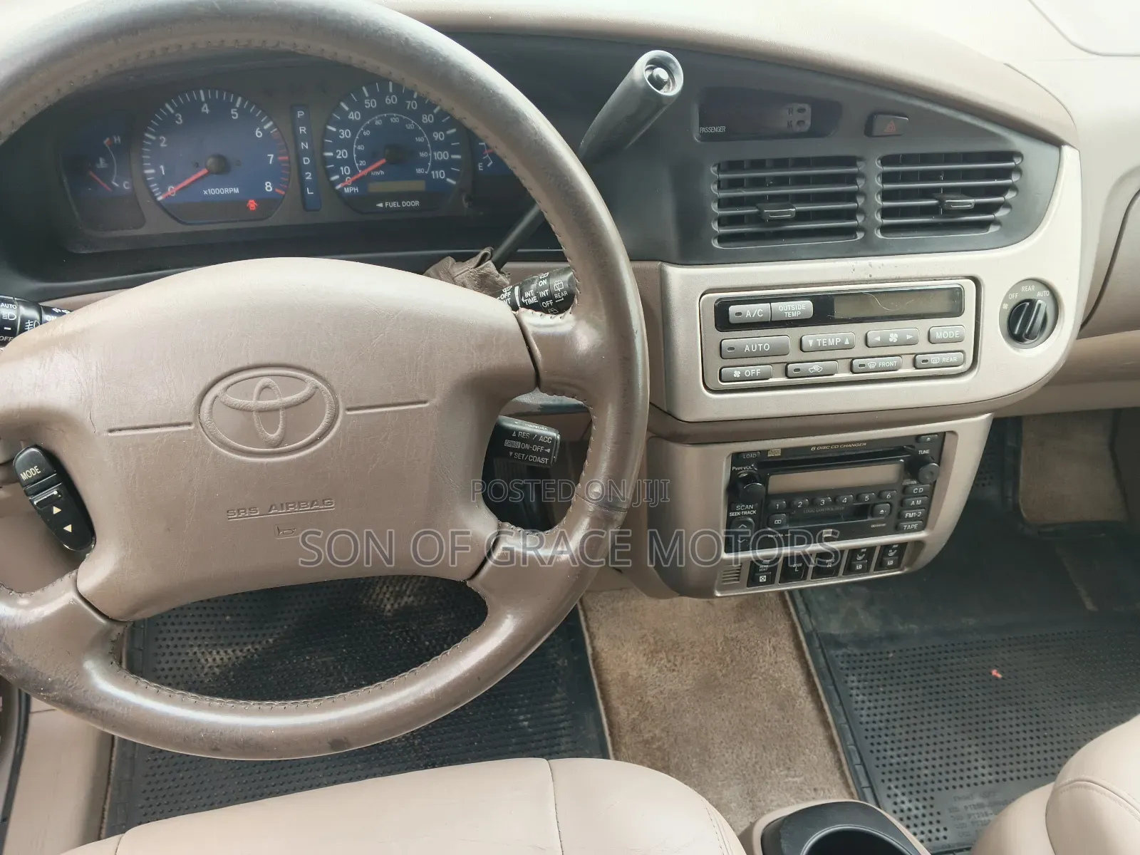 Toyota Sienna LE 2003 Gold
