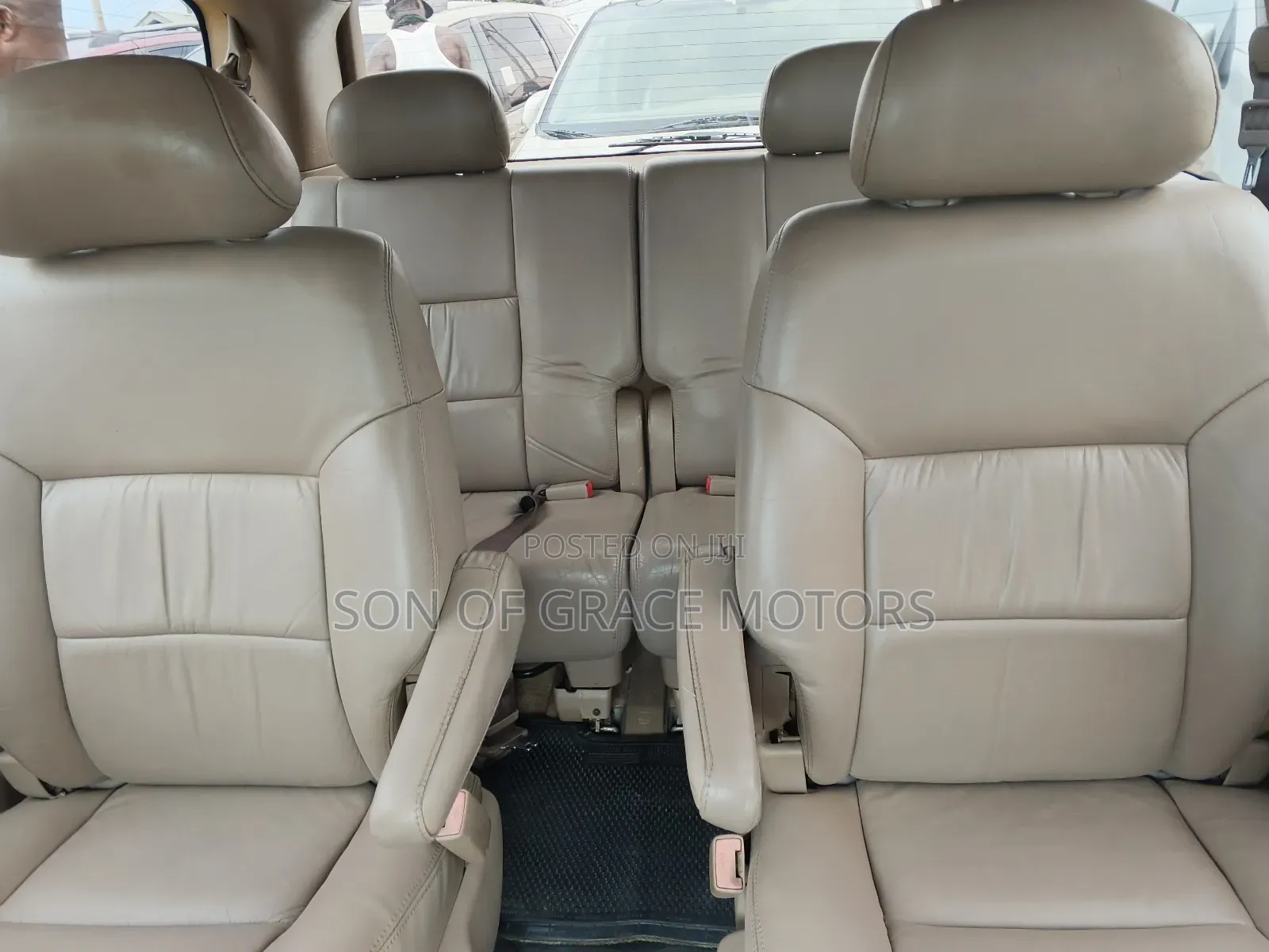 Toyota Sienna LE 2003 Gold