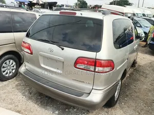 Toyota Sienna LE 2003 Silver