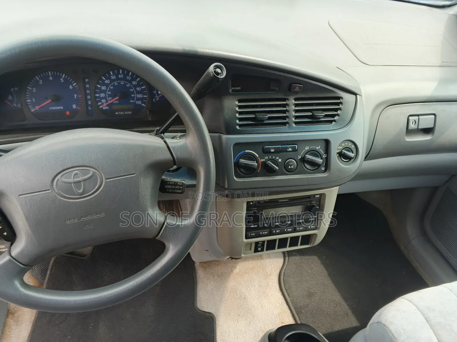 Toyota Sienna LE 2003 Silver