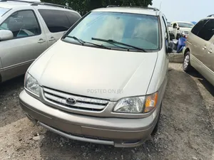 Toyota Sienna LE 2003 Silver